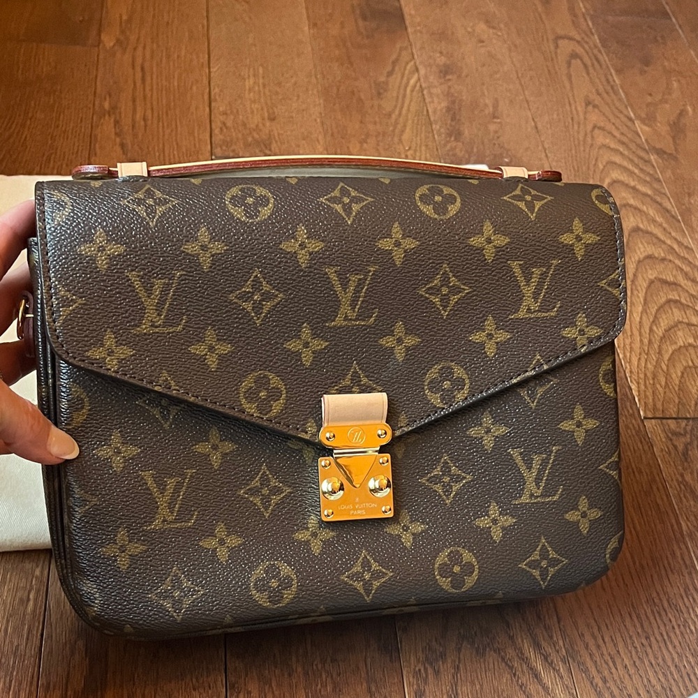 Louis Vuitton Monogram Top-Handle Crossbody in Brown and Tan